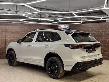 Volkswagen Tiguan, 2026г, полный привод, робот