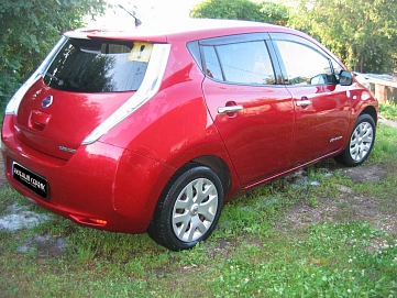 Nissan Leaf, 2015г, передний привод, автомат