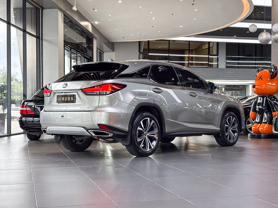Lexus RX, 2022г., полный привод, автомат