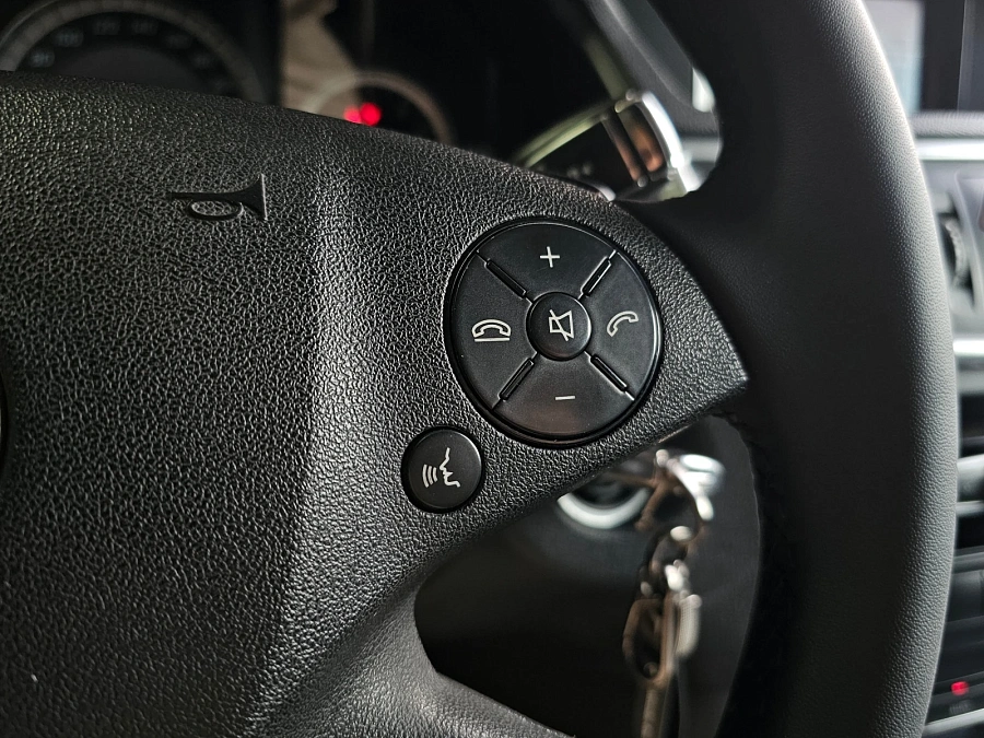 Mercedes-Benz E-Класс, 2012г., задний привод, автомат