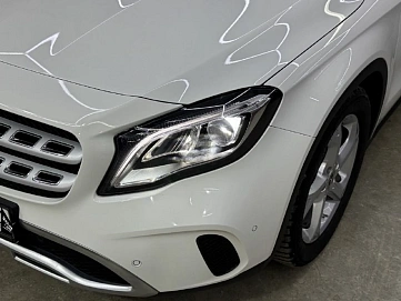 Mercedes-Benz , 2019г., полный привод, робот