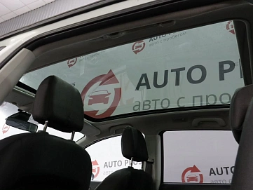 Nissan , 2012г., передний привод, механика