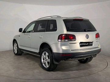 Volkswagen Touareg, 2009г, полный привод, автомат