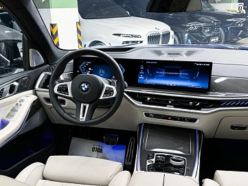 BMW X7, 2023г, полный привод, автомат