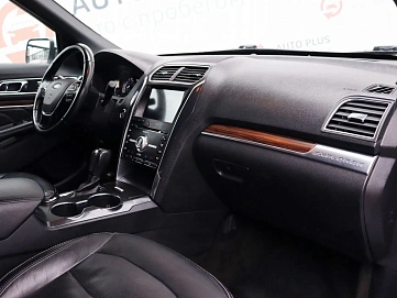 Ford Explorer, 2018г, полный привод, автомат