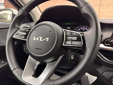 Kia Cerato, 2022г, передний привод, автомат