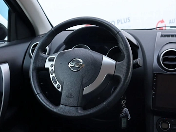 Nissan Qashqai, 2009г, передний привод, вариатор