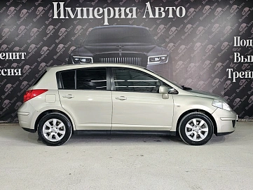 Nissan Tiida, 2008г, передний привод, автомат