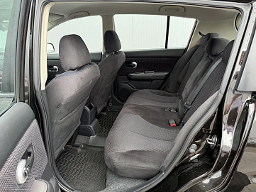 Nissan Tiida, 2011г, передний привод, автомат