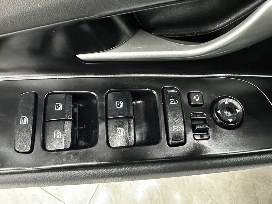 Hyundai Elantra, 2022г., передний привод, вариатор