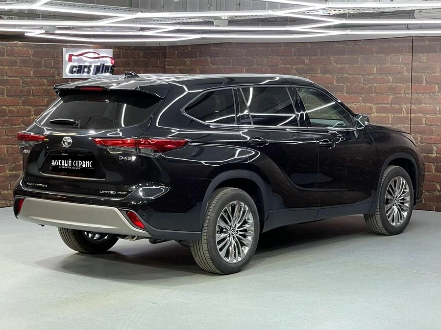 Toyota Highlander, 2024г., полный привод, автомат