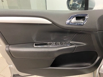 Citroen C4, 2015г, передний привод, автомат