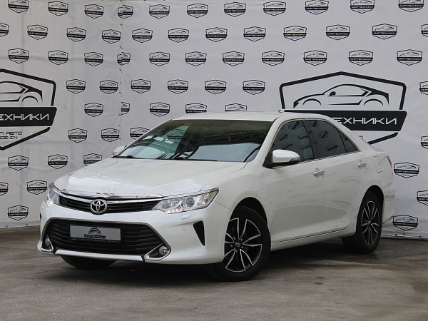 Toyota Camry, 2017г., передний привод, автомат