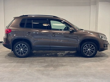 Volkswagen Tiguan, 2015г, передний привод, механика