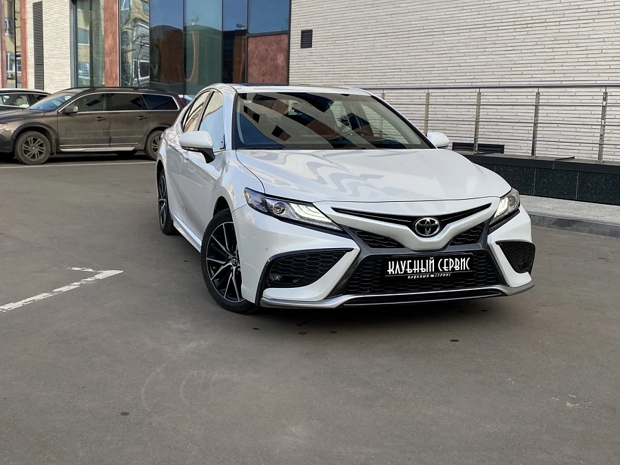 Toyota Camry, 2023г., передний привод, автомат
