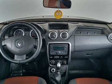 Renault Duster, 2012г, полный привод, механика