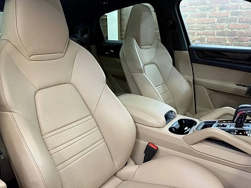 Porsche Cayenne, 2020г, полный привод, автомат