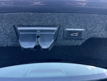 Infiniti Q70, 2015г, полный привод, автомат