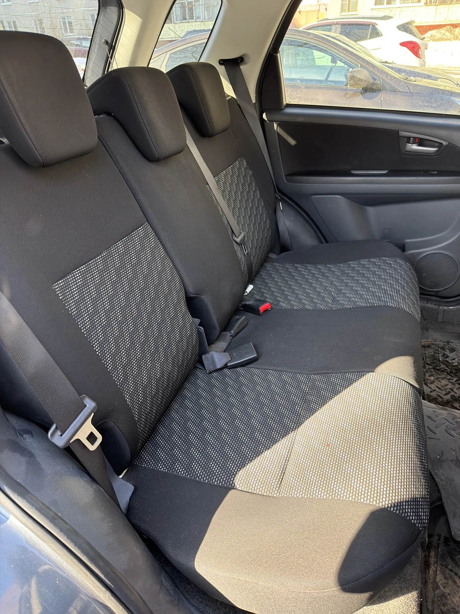 Suzuki SX4, 2008г., передний привод, механика