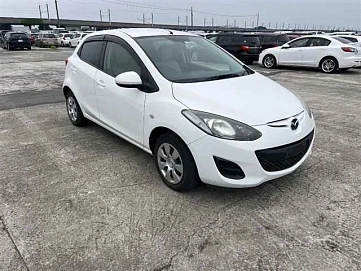 Mazda Demio, 2012г, передний привод, вариатор