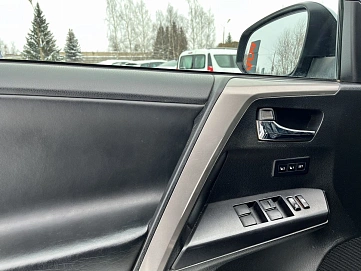 Toyota RAV4, 2018г, полный привод, автомат