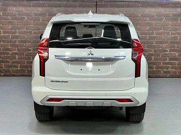 Mitsubishi Montero Sport, 2023г, полный привод, автомат