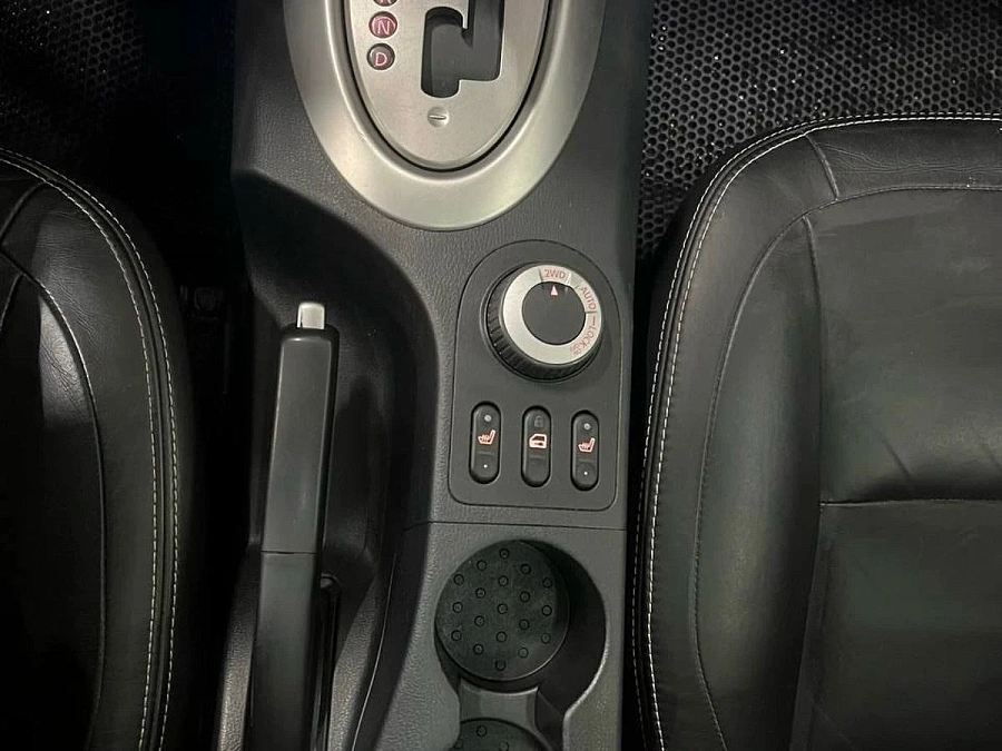 Nissan Qashqai, 2011г., полный привод, вариатор