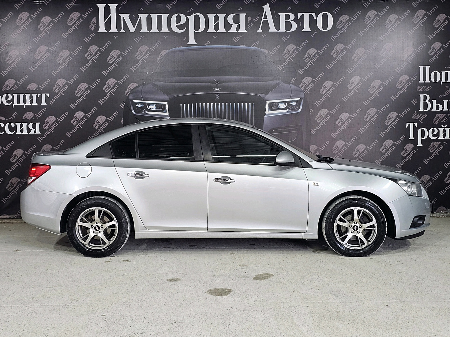 Chevrolet Cruze, 2010г., передний привод, автомат