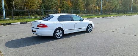 Skoda Superb, 2012г, передний привод, автомат