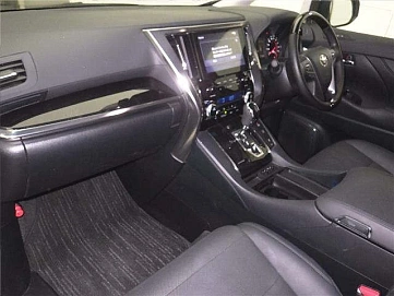 Toyota Alphard, 2022г, передний привод, вариатор