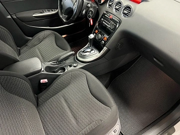 Peugeot 308, 2012г, передний привод, автомат