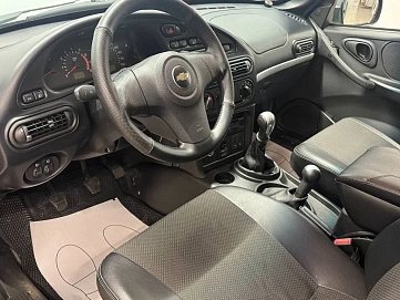 Chevrolet Niva, 2011г., полный привод, механика