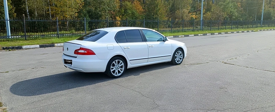 Skoda Superb, 2012г., передний привод, автомат
