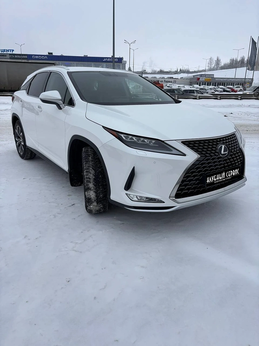 Lexus RX, 2021г., передний привод, автомат