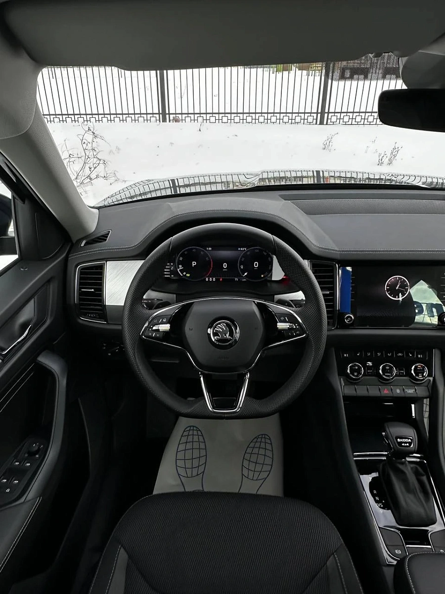 Skoda Kodiaq, 2024г., полный привод, робот