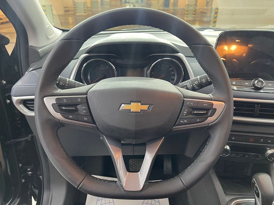 Chevrolet Tracker, 2023г., передний привод, автомат