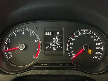 Volkswagen Polo, 2015г, передний привод, автомат