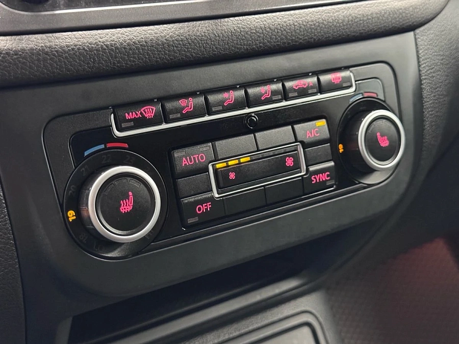 Volkswagen Tiguan, 2013г., полный привод, автомат