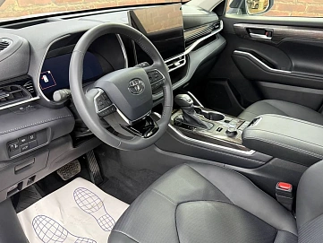 Toyota Highlander, 2025г, полный привод, автомат
