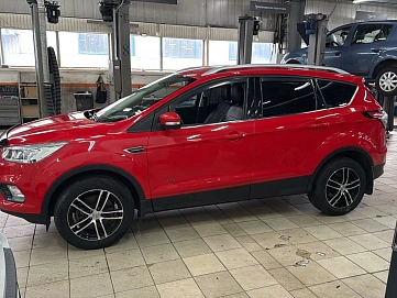 Ford Kuga, 2017г., полный привод, автомат