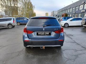 BMW X1, 2010г, передний привод, автомат