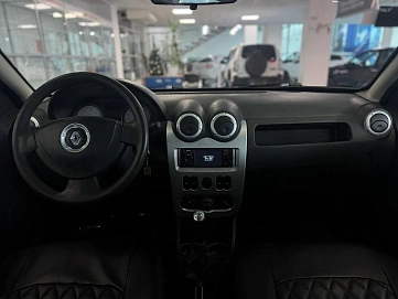 Renault Sandero, 2011г, передний привод, механика