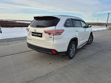 Toyota Highlander, 2014г, полный привод, автомат