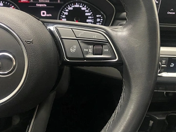 Audi A4, 2020г, передний привод, робот