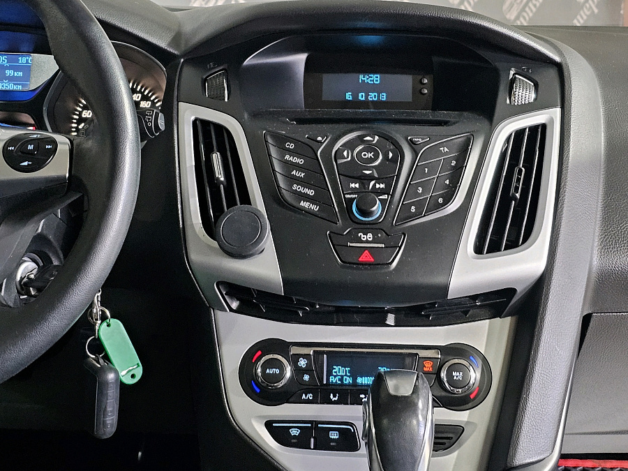 Ford Focus, 2013г., передний привод, робот