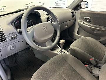 Hyundai Accent, 2008г, передний привод, автомат