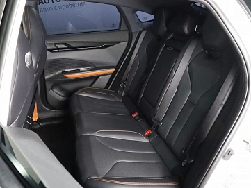 Changan UNI-V, 2023г, передний привод, робот