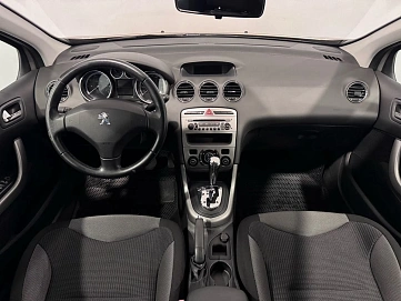 Peugeot 308, 2011г, передний привод, автомат