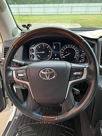 Toyota Land Cruiser, 2016г, полный привод, автомат