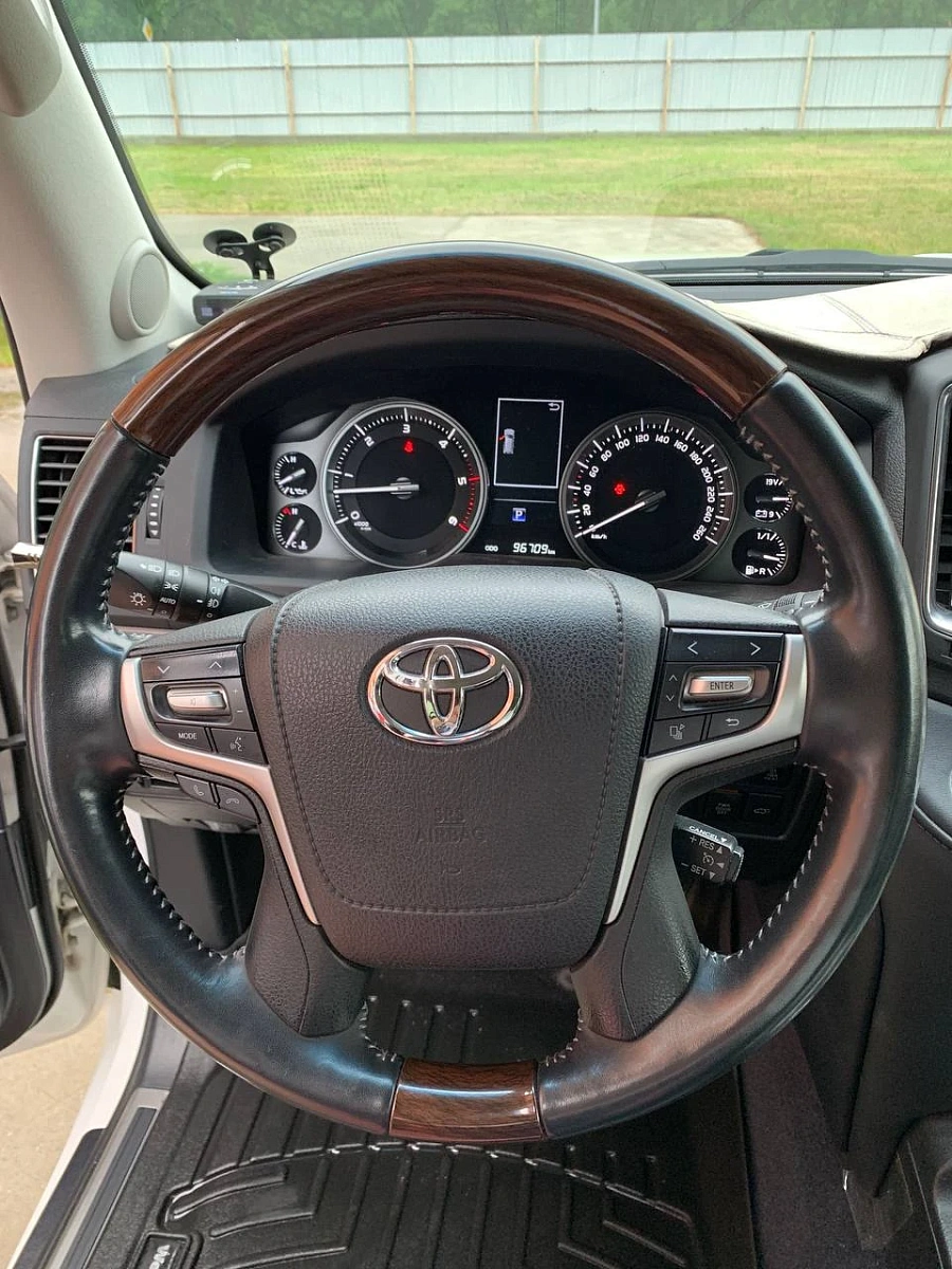 Toyota Land Cruiser, 2016г., полный привод, автомат
